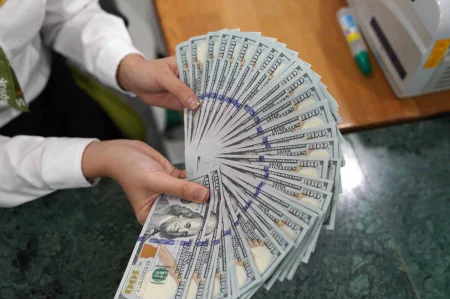 Giá USD hôm nay 22/3: Lên cao khi nhu cầu mua ngoại tệ tăng