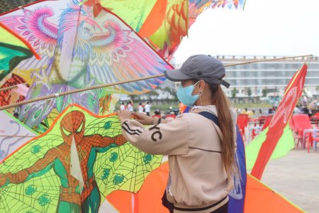Mùa diều, nhiều người có thêm thu nhập