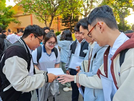 Bộ GD-ĐT ‘nhắc nhở’ các trường ĐH về tổ hợp môn xét tuyển