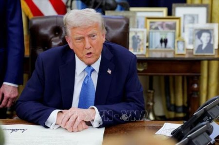 Tổng thống Trump đưa ra cảnh báo thuế quan mới nhắm vào các nước chưa đạt thỏa thuận