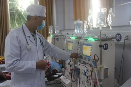 Bảo đảm khám và điều trị, không được từ chối hoặc xử trí chậm trễ trường hợp cấp cứu dịp Lễ 30/4 và 1/5 
