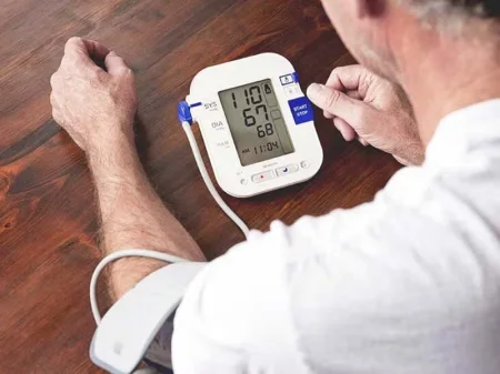 Mối liên hệ giữa huyết áp và sức khỏe trí não 