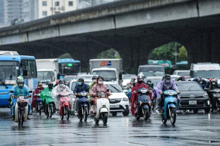 Thời tiết hôm nay 28/4: Nam Bộ nắng nóng trước lễ