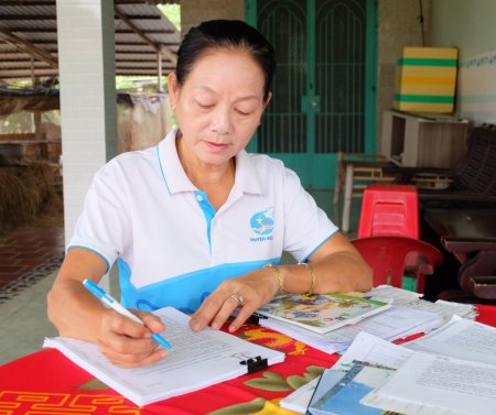 Sẻ chia khó khăn với phụ nữ