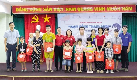 Lan tỏa nghĩa cử đẹp trên hành trình thiện nguyện 