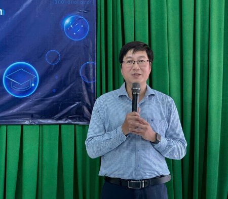 Bế giảng khóa học 'Ứng dụng trí tuệ nhân tạo trong giáo dục'   