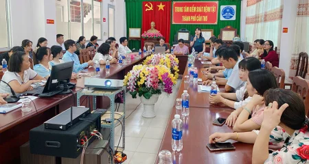 Lồng ghép xét nghiệm, điều trị viêm gan C và HIV, lao tại tuyến quận, huyện 