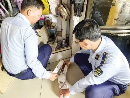 Quyết liệt chống buôn lậu, gian lận thương mại và hàng giả 