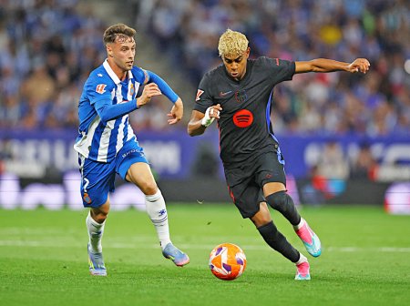 Tương lai rộng mở với Barca