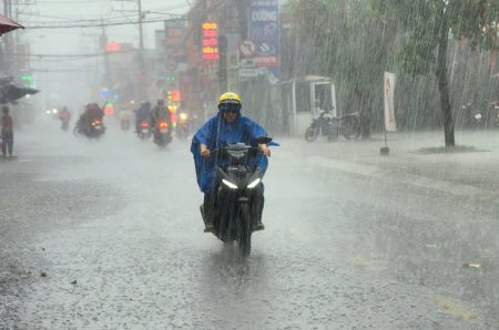 Thời tiết hôm nay 22/5: Bắc Bộ tối mưa to, Nam Bộ mưa diện rộng