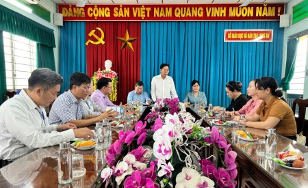 Ký kết Kế hoạch phối hợp thực hiện tuyên truyền về công tác phân luồng học sinh năm 2025   