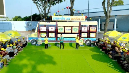 Fami Canxi viết tiếp hành trình lan tỏa yêu thương cùng chuyến xe nhân ái 