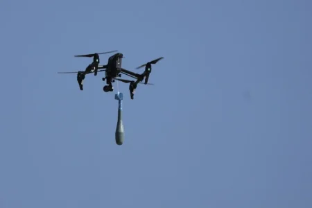 Tổng thống Mỹ Donald Trump ký sắc lệnh tăng cường phòng thủ UAV