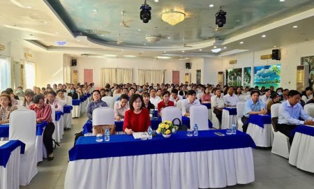 Giáo viên tập huấn chuyên đề 'Giáo dục quyền con người' cấp Tiểu học   