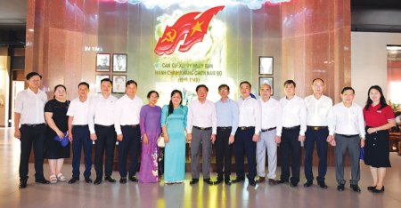 'Ngôi nhà chung' của người làm báo