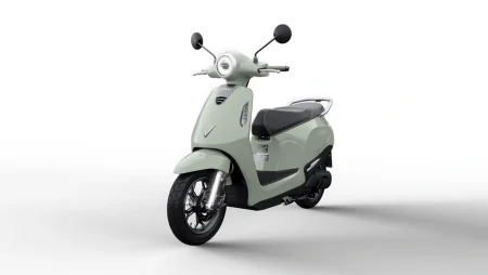 VinFast tung xe máy điện mới giá từ 18 triệu: pin sạc rời, di chuyển 262 km
