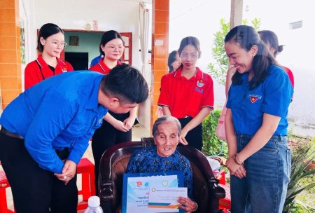 'Uống nước nhớ nguồn' - sức mạnh nội sinh bền bỉ
