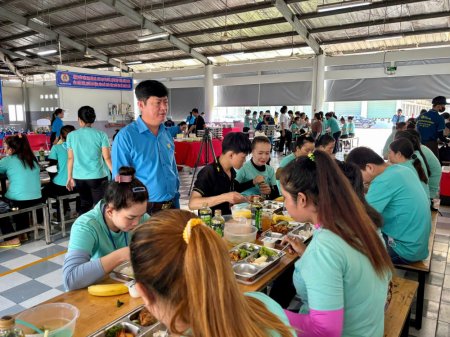Ấm lòng những hoạt động chăm lo công nhân, lao động