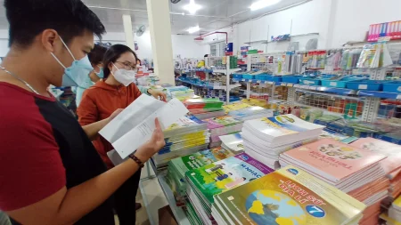 Sửa sách giáo khoa sau sáp nhập tỉnh ra sao?