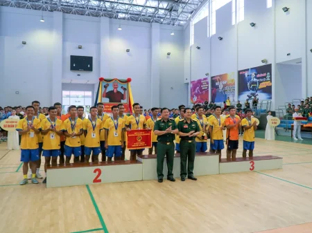 Bế mạc Hội thao Bóng đá, bóng bàn, cầu lông, quần vợt lực lượng vũ trang Quân khu 9 năm 2025 