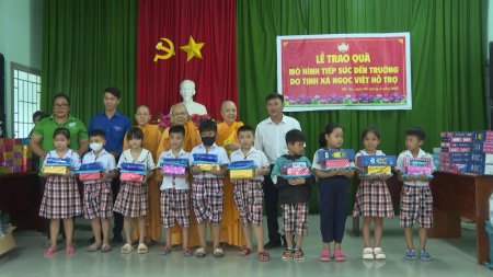 Tiếp sức đến trường - gieo mầm hy vọng
