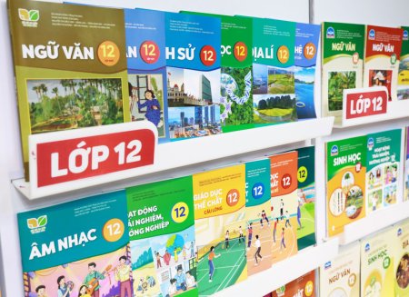Bộ Giáo dục và Đào tạo lấy ý kiến về chỉnh sửa một số môn học sau thay đổi tỉnh, thành