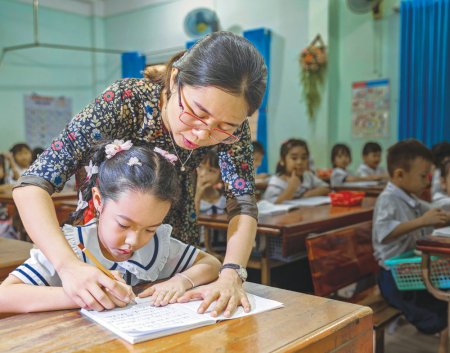 Phát triển giáo dục, kiến tạo tương lai