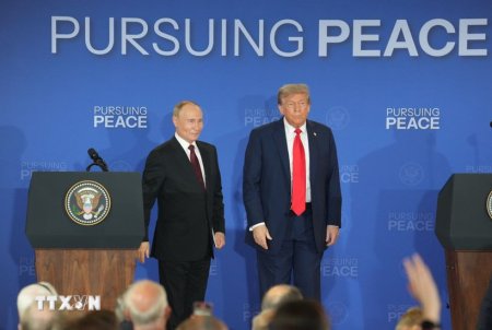 Tổng thống Vladimir Putin mời Tổng thống Mỹ Donald Trump thăm Nga