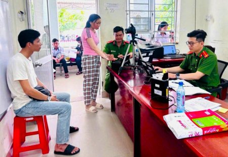 Đưa tiện ích số đến gần hơn với người dân