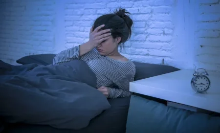 Nằm mãi không ngủ được: Từ 