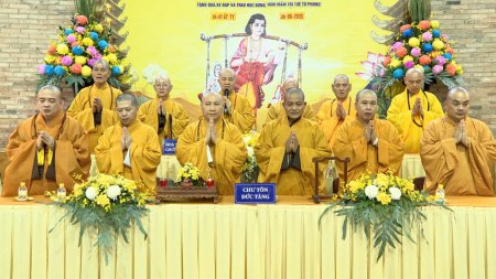 Tình hiếu hạnh thắp sáng mùa Vu Lan tại chùa Thiền Lâm - Gò Kén