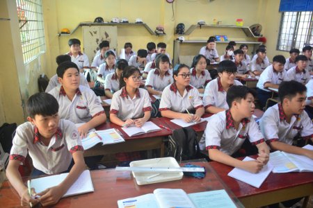 Để chính sách mới đối với ngành giáo dục thật sự phát huy hiệu quả: Dạy học cả ngày cần những điều kiện gì? (Bài 2)