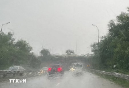 Cảnh báo nguy cơ mưa trên 50mm trong 3 giờ ở nhiều khu vực