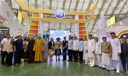 Sở Dân tộc và Tôn giáo thăm khu triển lãm 80 năm thành tựu đất nước