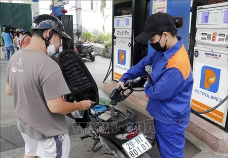 Giá xăng và dầu tiếp tục tăng từ chiều 4/9 
