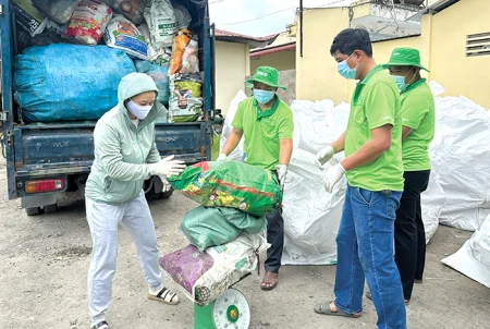Tăng cường thu gom, xử lý vỏ bao gói thuốc bảo vệ thực vật 