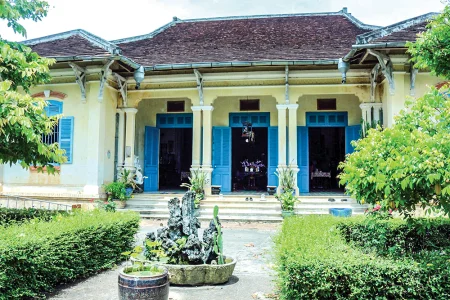 Nhà cổ họ Trần trên đất cù lao 