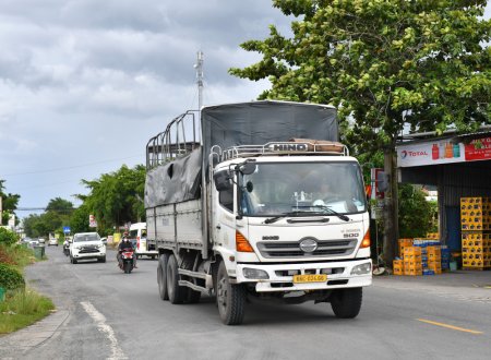 Quốc lộ 62 xuống cấp nghiêm trọng, cần sớm được nâng cấp, sửa chữa