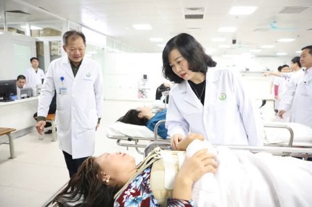 Bộ Y tế phản hồi kiến nghị thông tuyến khám chữa bệnh từ xã đến trung ương, bỏ giấy chuyển viện