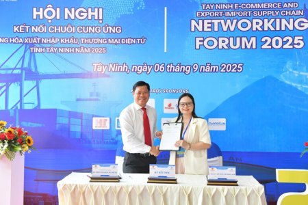 Thương mại - dịch vụ đáp ứng nhu cầu mua sắm của người dân