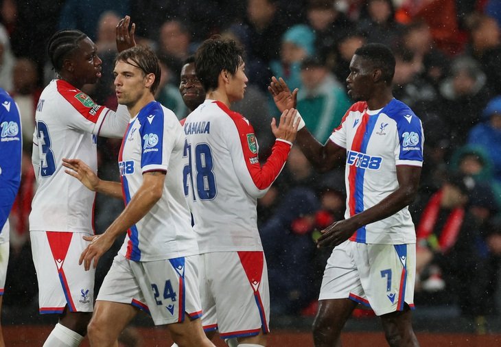 Crystal Palace loại Liverpool khỏi Cúp Liên đoàn Anh