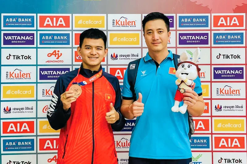 Từ VĐV cầu mây đến người thầy tận tâm 