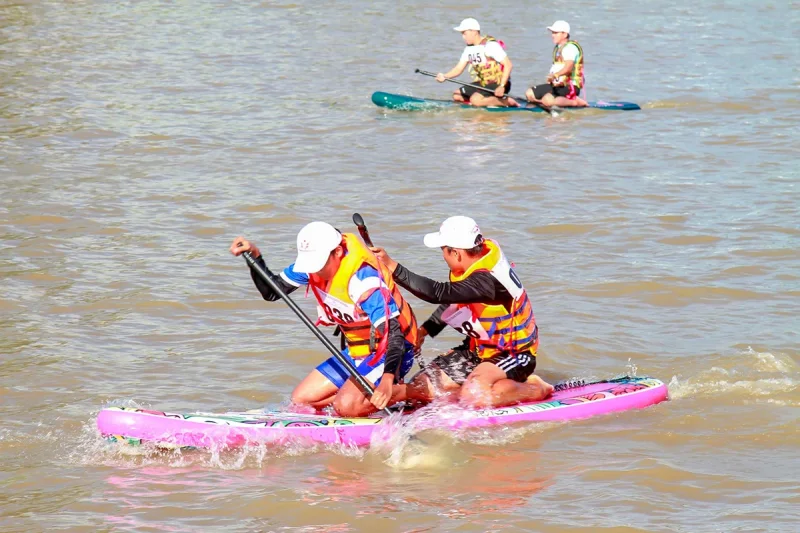 Đua thuyền ván SUP - Sân chơi hấp dẫn trên sông nước Tây Đô&nbsp;