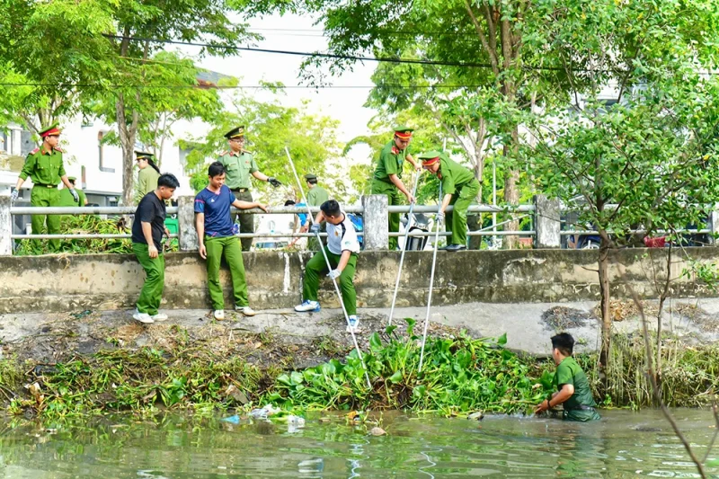 Thực hiện công trình thanh niên “Tuyến rạch - Công viên xanh, sạch, đẹp”&nbsp;