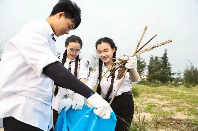 Giới trẻ hào hứng với thử thách 21 ngày hành động xanh, bảo vệ môi trường&nbsp;