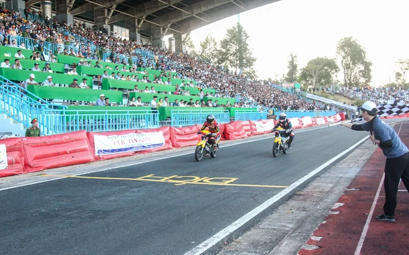 Rà soát đường đua xe mô tô dịp lễ 30-4&nbsp;