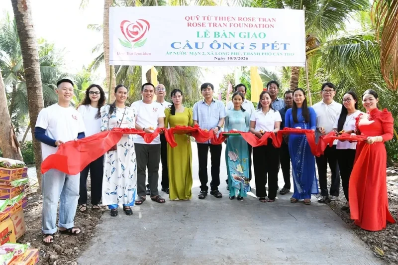 Xã Long Phú khởi công 2 căn nhà Đại đoàn kết và khánh thành cầu Ông 5 Pét&nbsp;