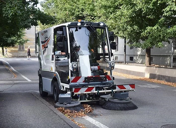 Xe quét rác giá rẻ - Bí quyết tiết kiệm chi phí vệ sinh hiệu quả!&nbsp;