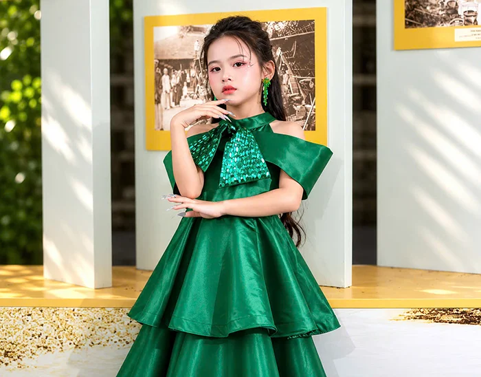 Người mẫu nhí Lâm Gia Tuệ liên tục đảm nhận vị trí Vedette của nhiều nhà thiết kế&nbsp;