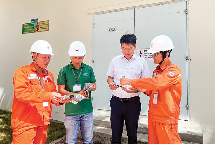 Tăng cường tiết kiệm điện và phát triển điện mặt trời tự sản, tự tiêu&nbsp;